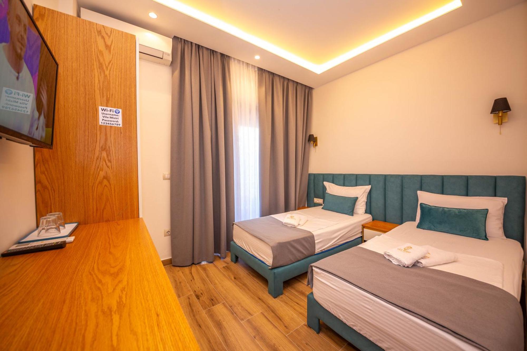 Hotel Vila Misiri Durrës 외부 사진