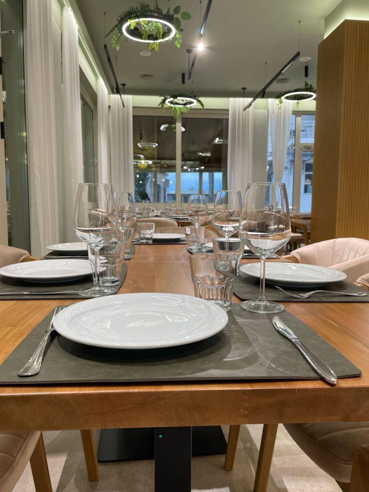 Hotel Vila Misiri Durrës 외부 사진