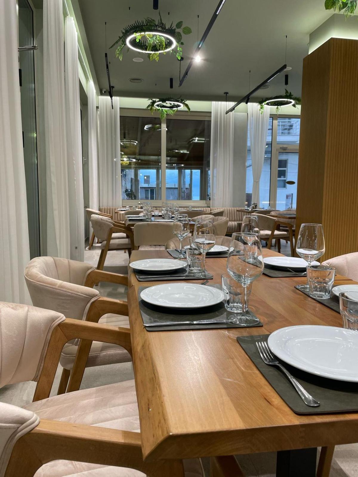 Hotel Vila Misiri Durrës 외부 사진